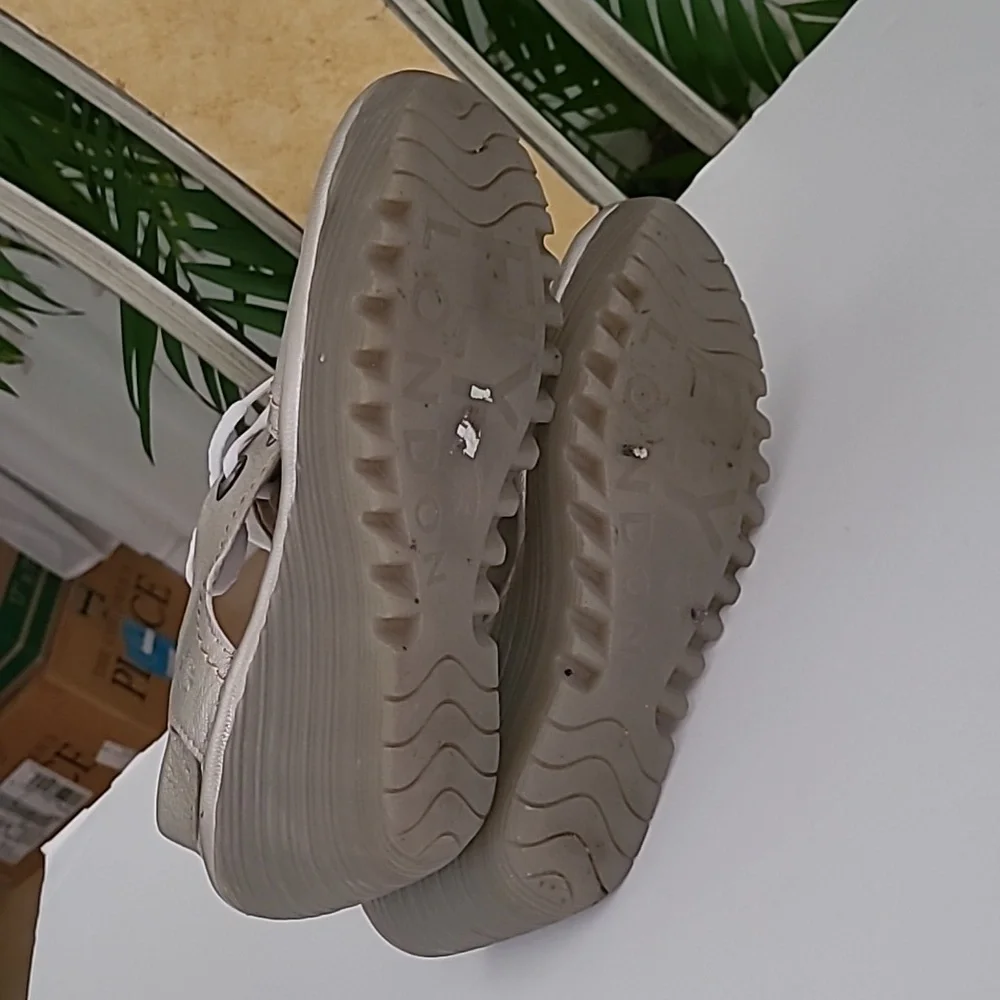 Fly London Ladie's Wedge Sandals ❤️